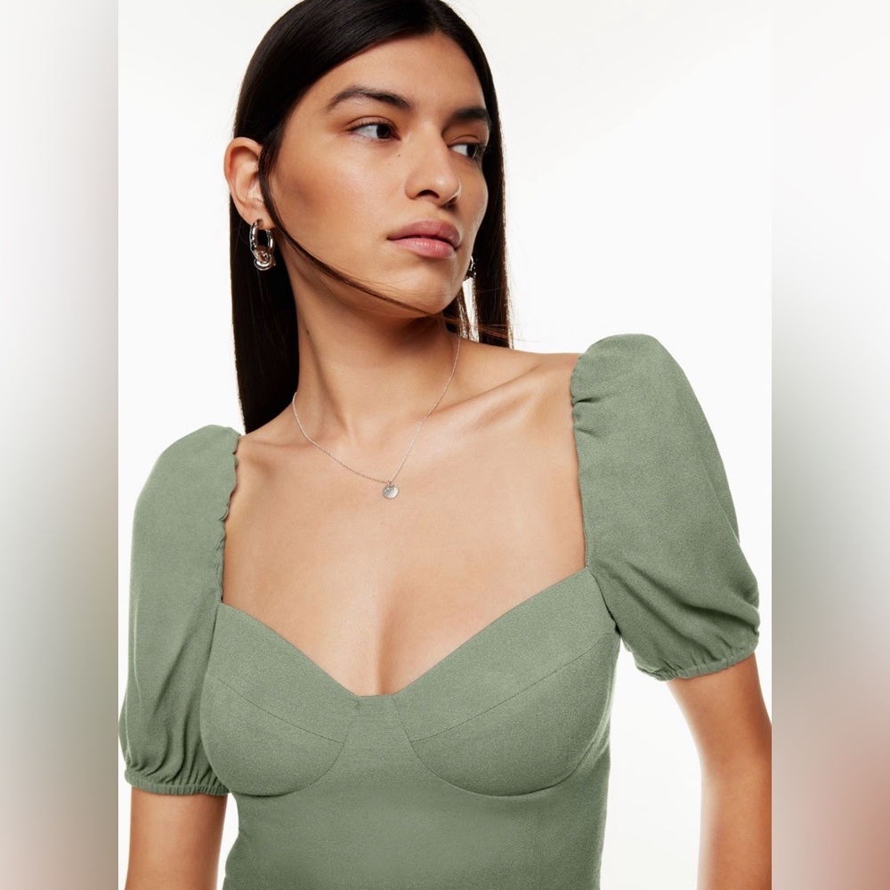 Wilfred Aritzia Novella Top-Size 2XS-Sweetheart Neckline-Sage Green Short Sleeve